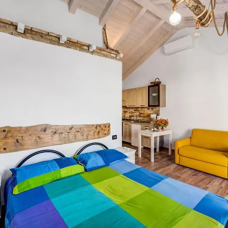 Studio Pelagos Апартаменты Pompeiana